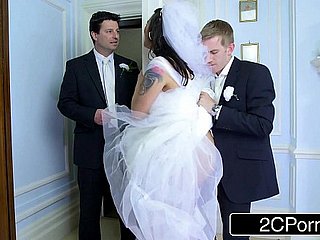 Busty hongrois Bride-à-être Simony Diamond Fucks Lass meilleur homme époux